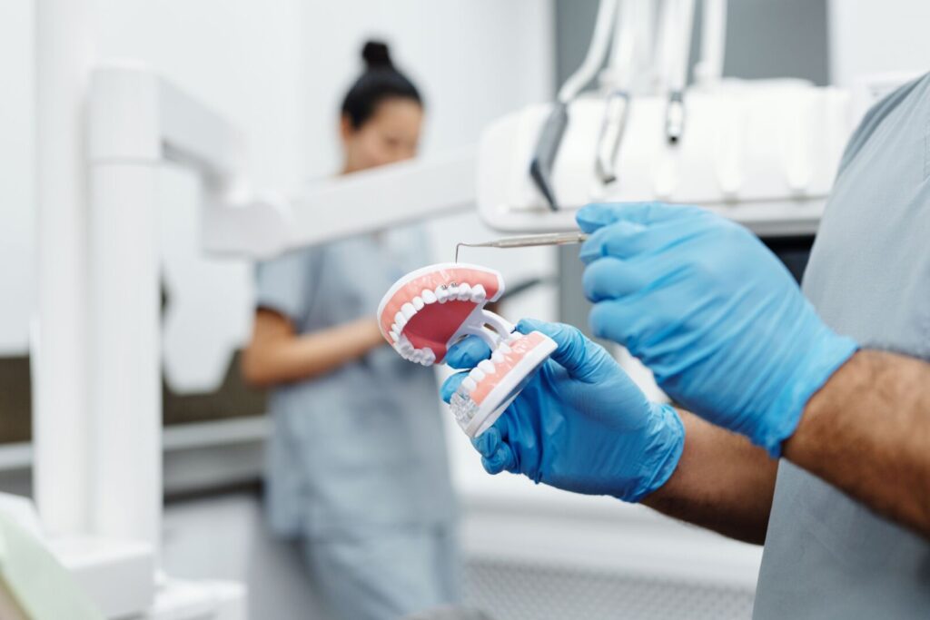 GLOSSARIO IMPLANTOLOGIA DENTALE E CHIRURGIA ORALE 1 Glossario implantologia dentale a Mozzecane